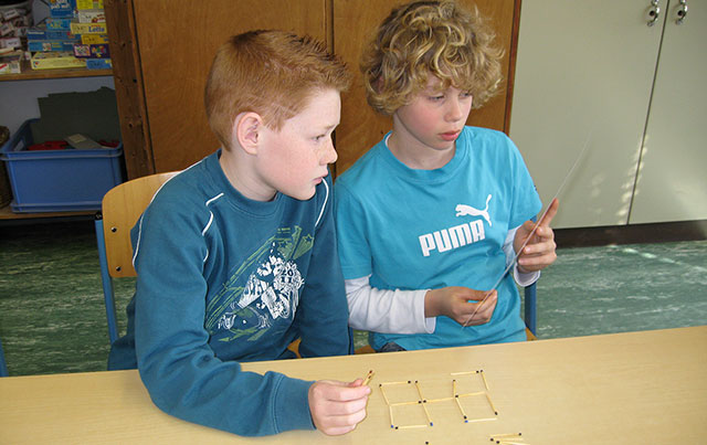 MathePlus: Knobeleien mit Streichhölzern - www.eichendorffschule-moers.de